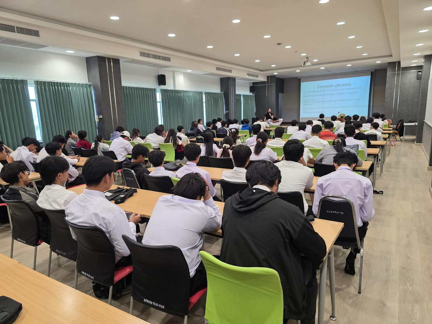 1. คณะเทคโนโลยีอุตสาหกรรม มหาวิทยาลัยราชภัฏกำแพงเพชร จัดโครงการอบรมและพัฒนาทักษะภาษาอังกฤษและมาตรฐานคอมพิวเตอร์ สำหรับนักศึกษาชั้นปีที่ 1